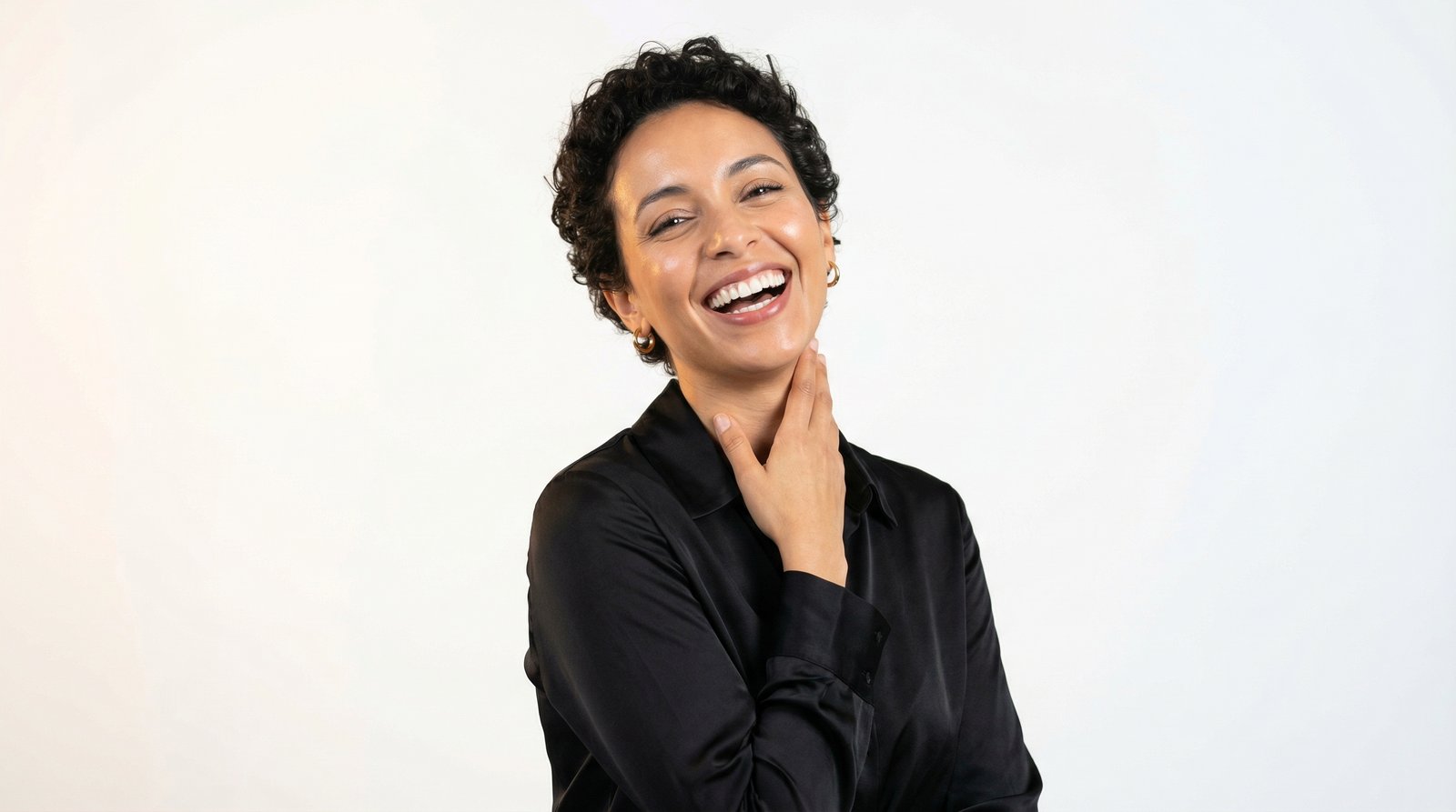 Patiente souriante au Cabinet Dentaire Dr. LAMMICHNI LAZIZA, Marrakech